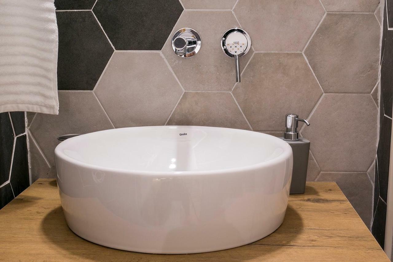 Rooms Nela Сплит Экстерьер фото